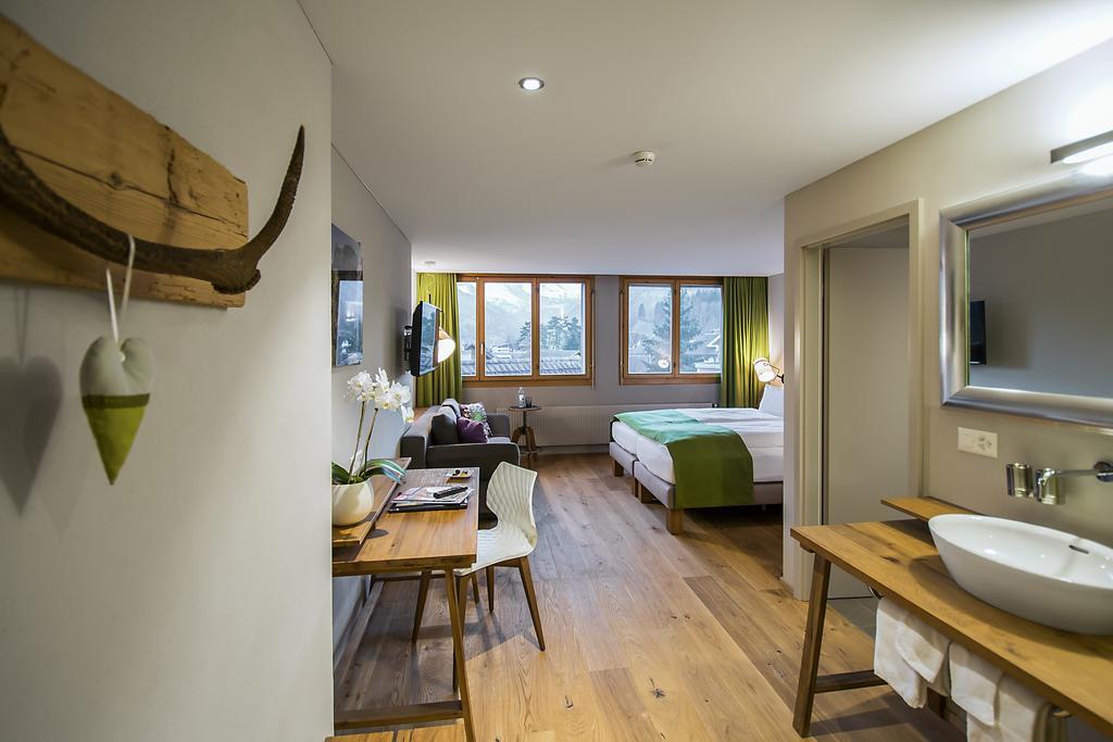 Hotel National Frutigen Cameră foto