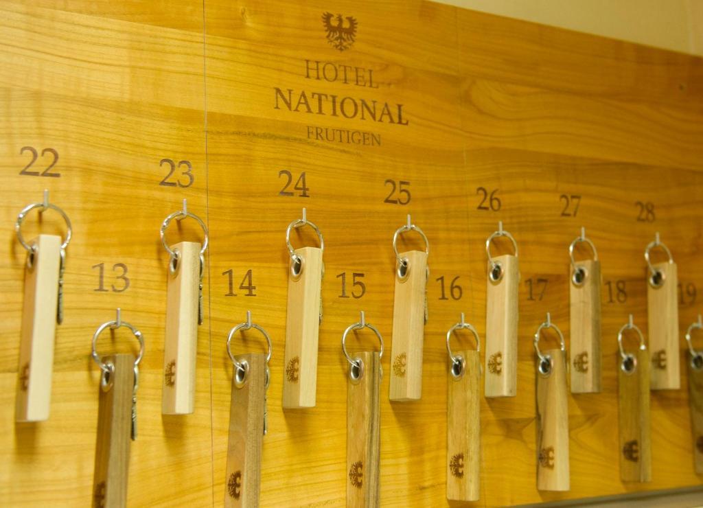 Hotel National Frutigen Cameră foto
